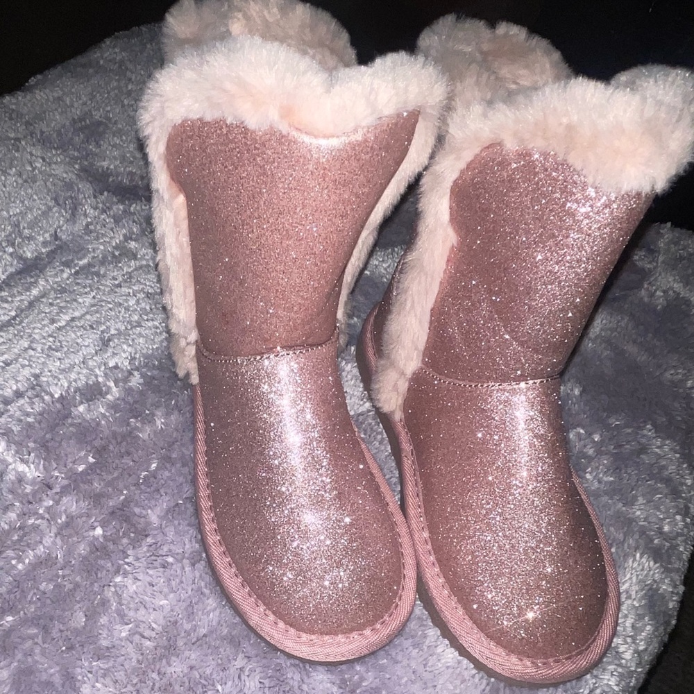 Olive & Edie Glitter Cozy Boot-Size 1